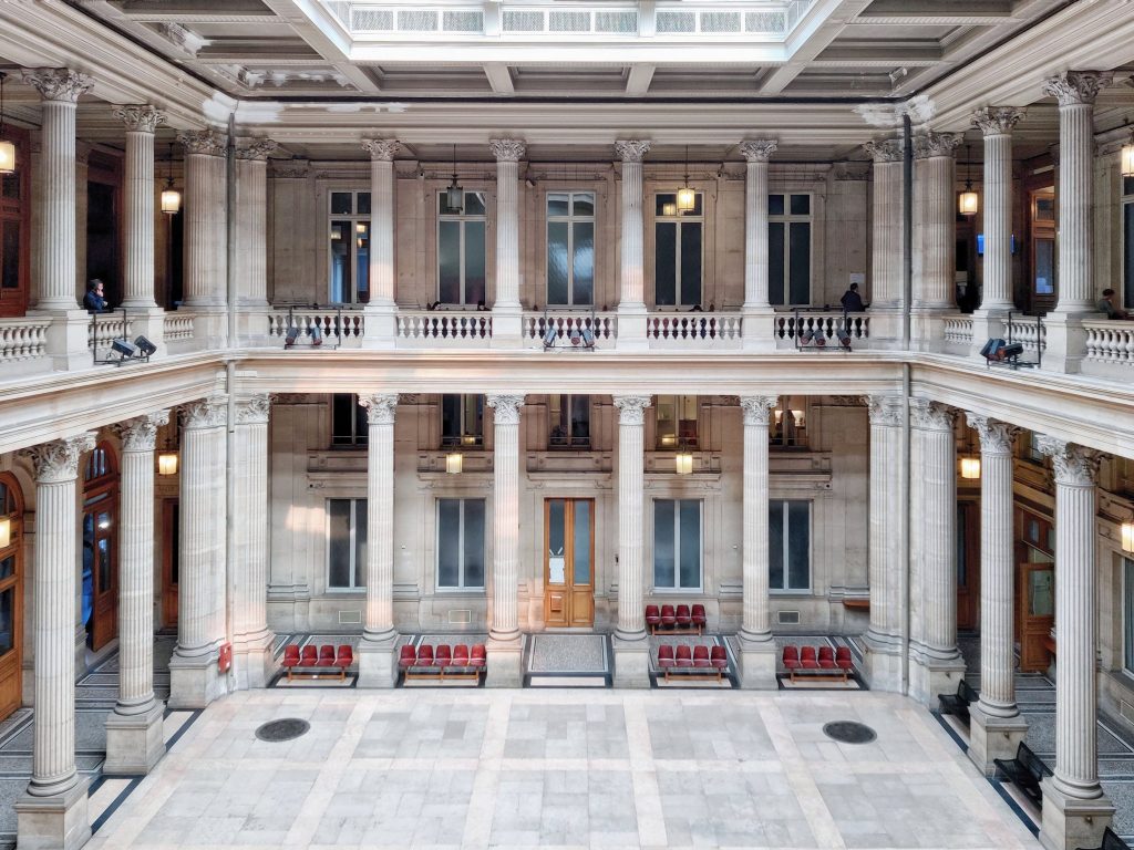 Faire la chambre internationale du tribunal de commerce de